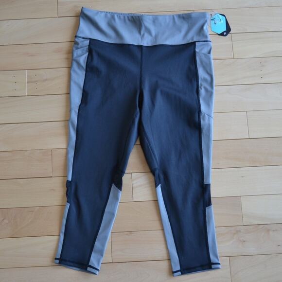 LuLaRoe Pants - NWT LuLaRoe Rise Capri Leggings Workout Size XL